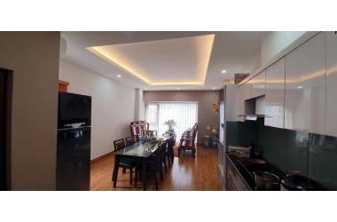 LIỀN KỀ XA LA GẦN SIÊU THỊ VINMART 75M 4T 8.3 TỶ